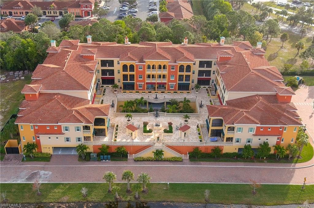 21490 Strada Nuova CIR # 309, ESTERO FL 33928-24
