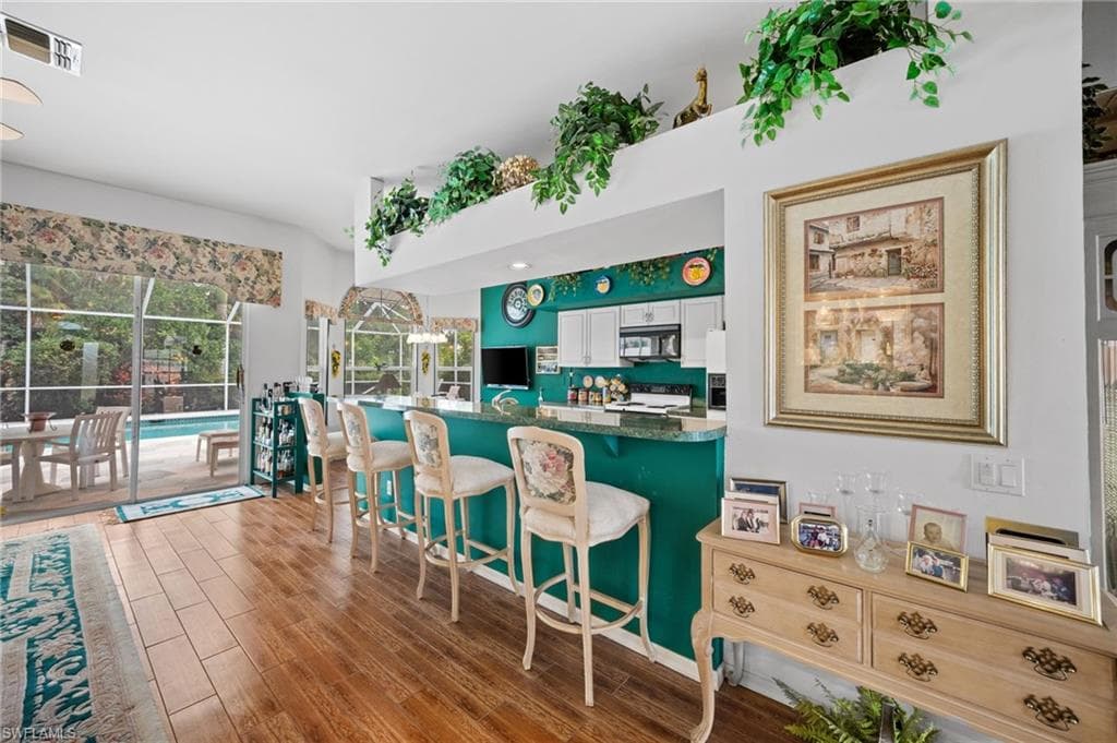 256 Countryside DR-6