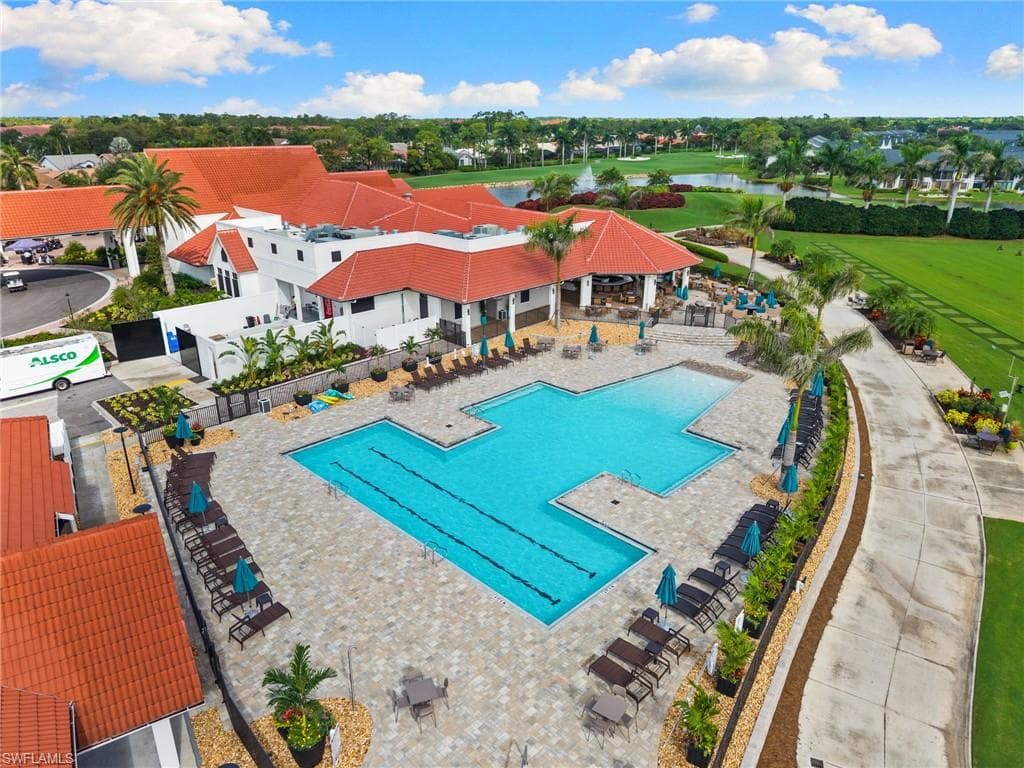 256 Countryside DR-31