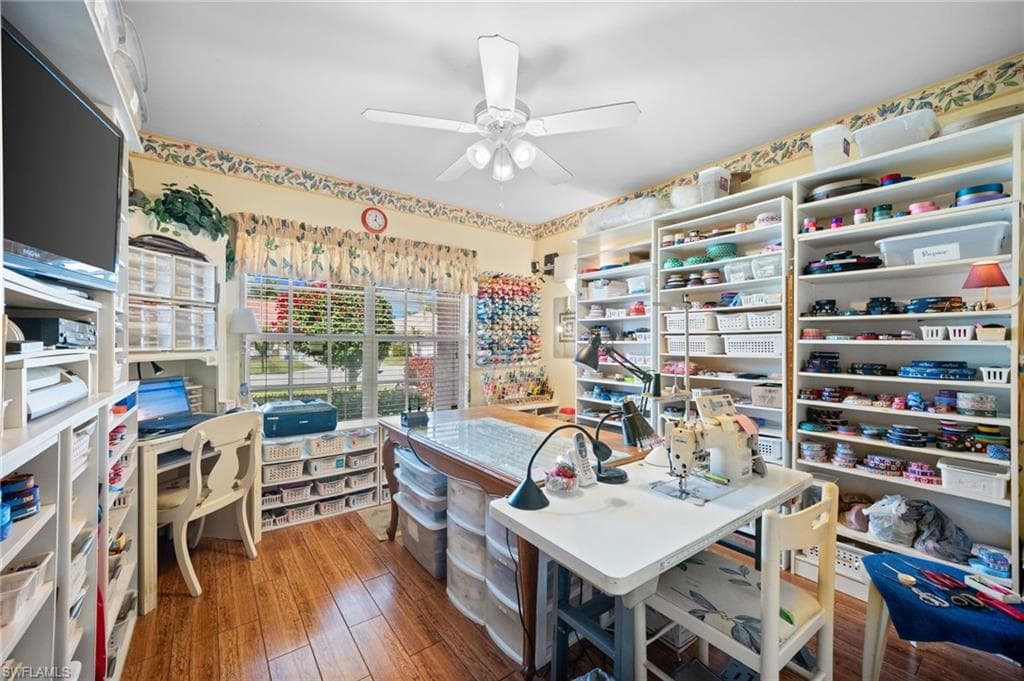 256 Countryside DR-19