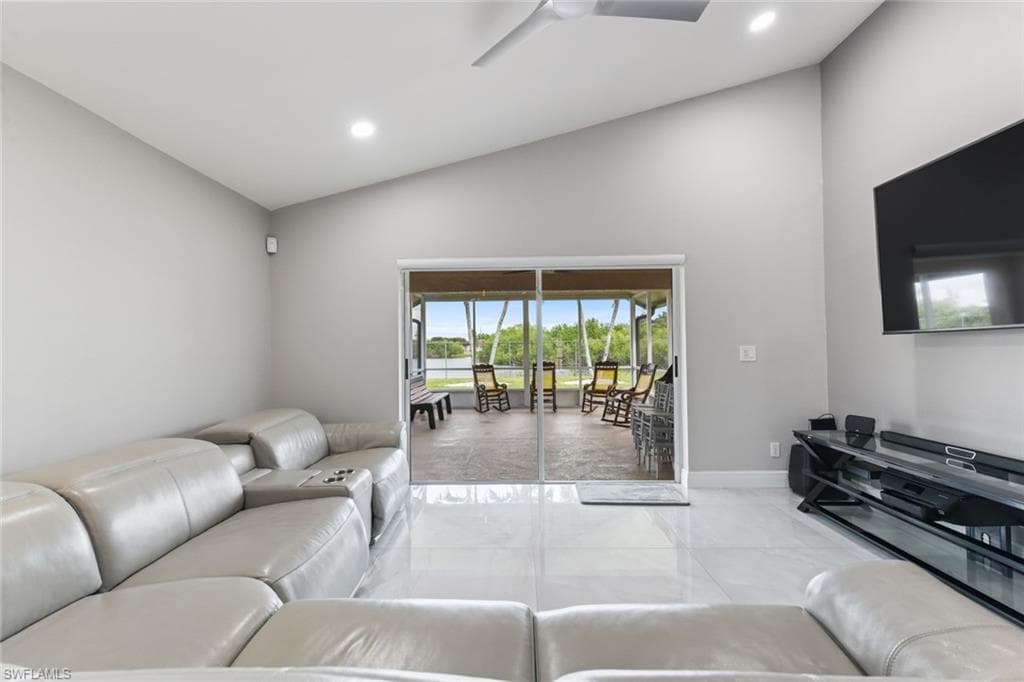 15613 Beachcomber AVE-22
