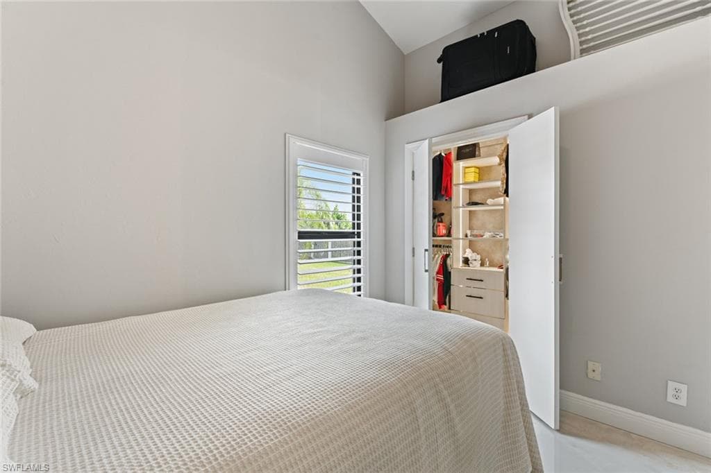 15613 Beachcomber AVE-26