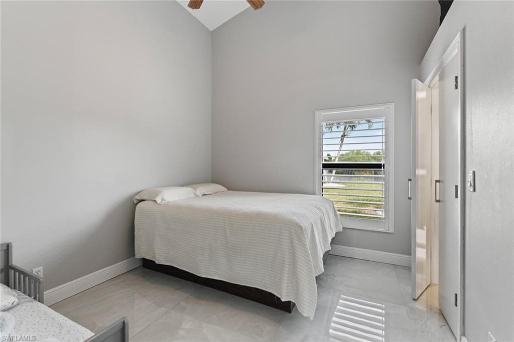 15613 Beachcomber AVE-25