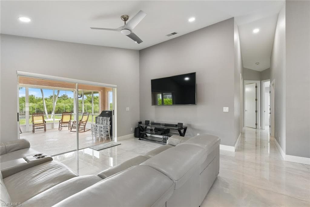 15613 Beachcomber AVE-21