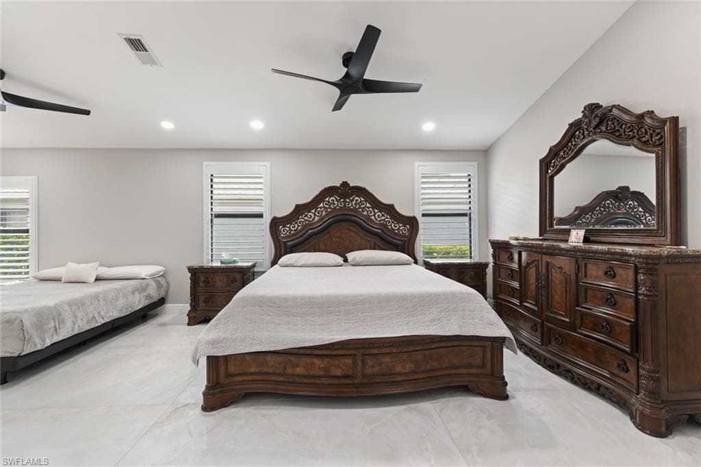 15613 Beachcomber AVE-33