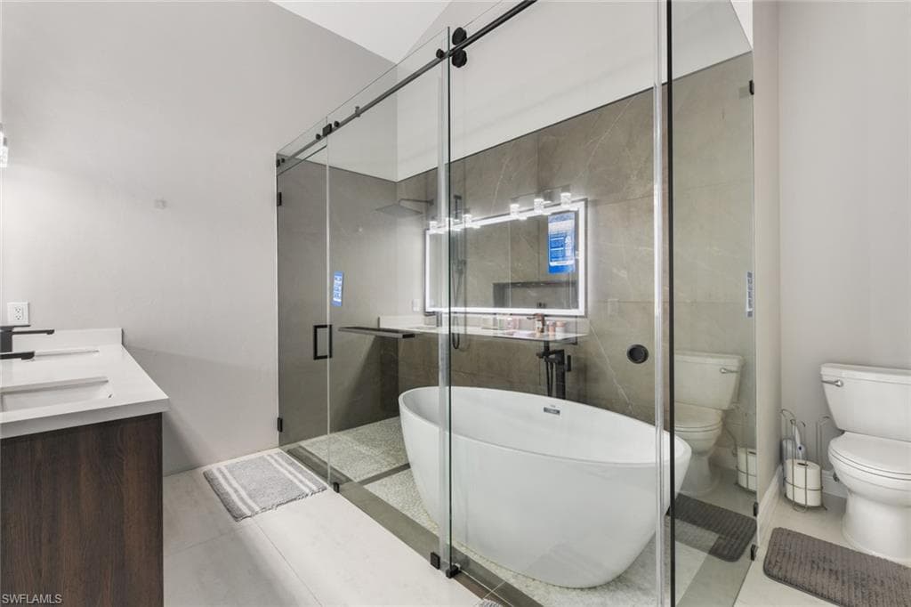 15613 Beachcomber AVE-37