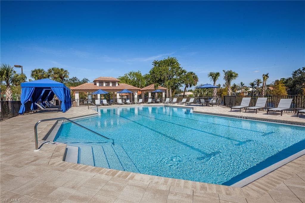 8069 San Vista CIR, NAPLES FL 34109-22