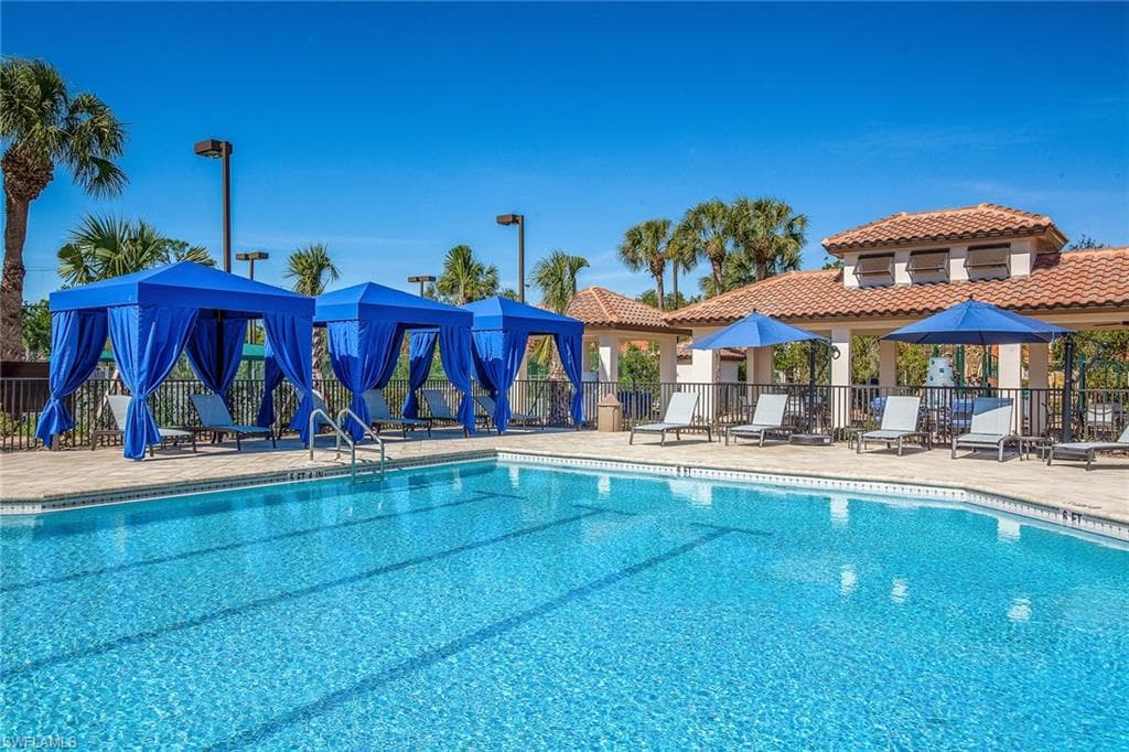 8069 San Vista CIR, NAPLES FL 34109-23
