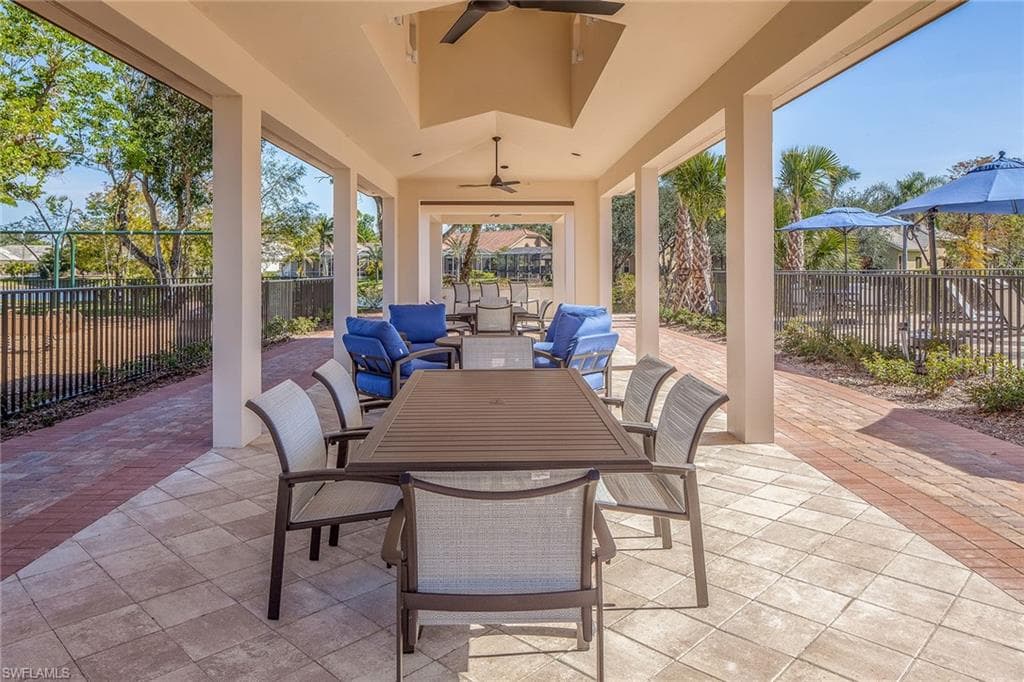 8069 San Vista CIR, NAPLES FL 34109-29