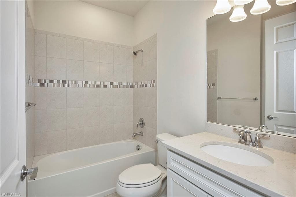 9395 Greyhawk TRL, NAPLES FL 34120-10