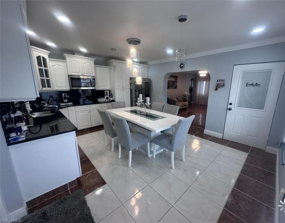 6219 Blossom ave-3