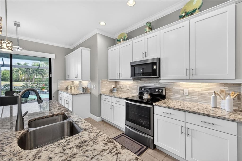 11910 White Stone DR-11