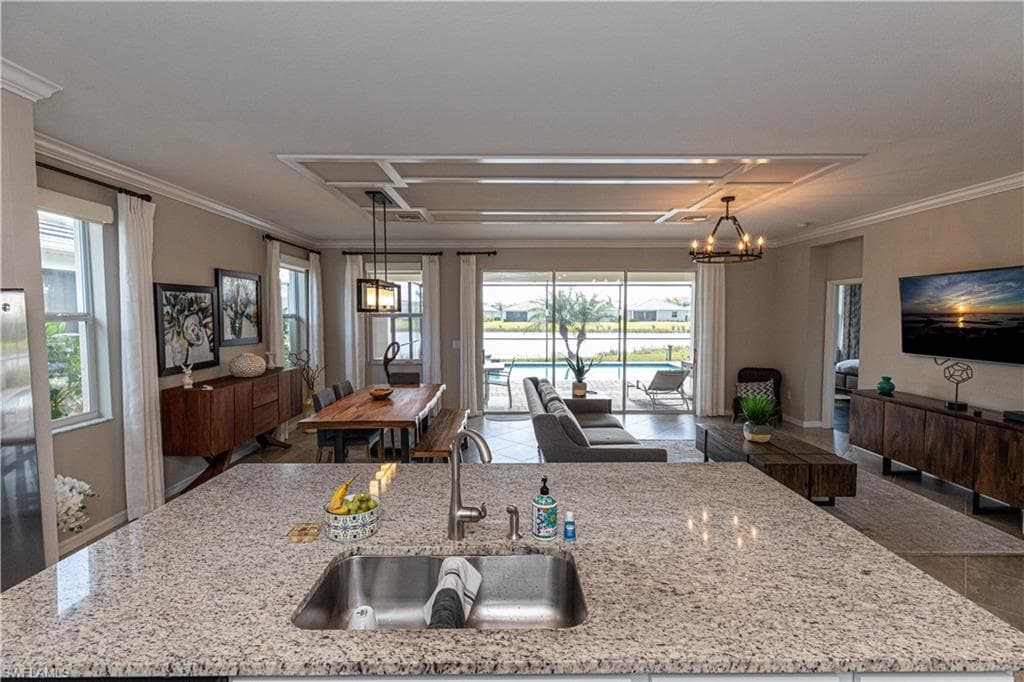 3650 Crimson LN-4