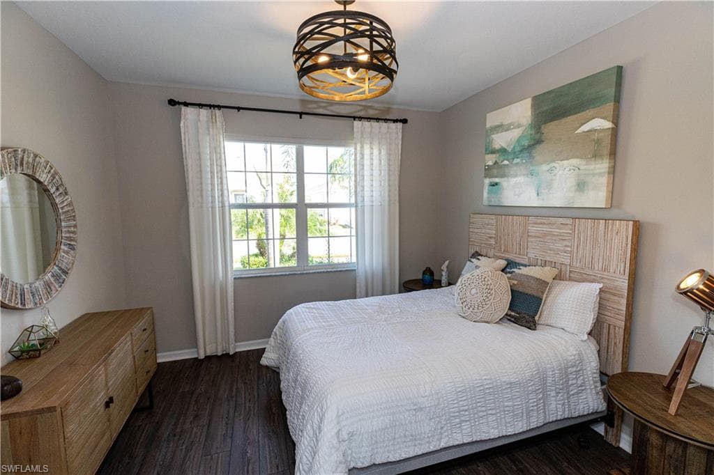 3650 Crimson LN-8