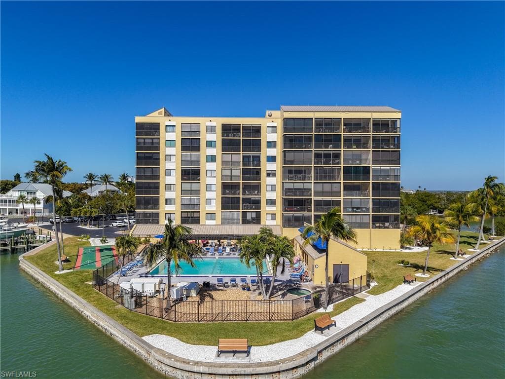 400 Lenell RD # 107, FORT MYERS BEACH FL 33931-1