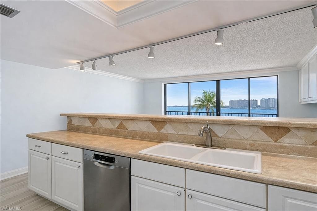 400 Lenell RD # 107, FORT MYERS BEACH FL 33931-9