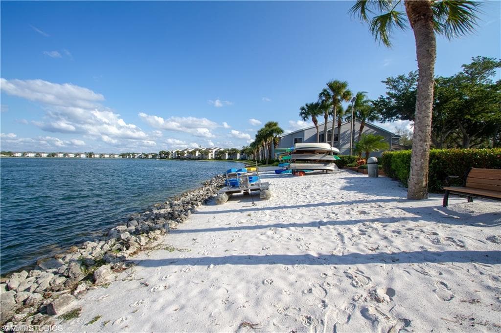 2608 Sailors WAY # 122, NAPLES FL 34109-41