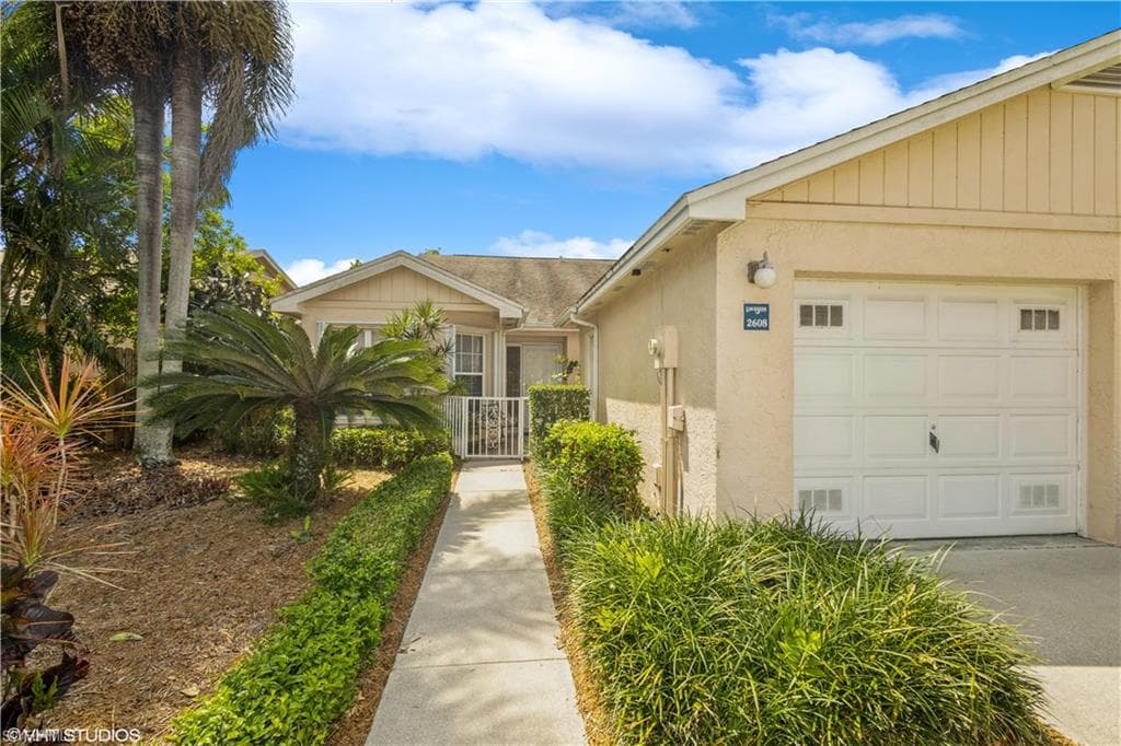 2608 Sailors WAY # 122, NAPLES FL 34109-33