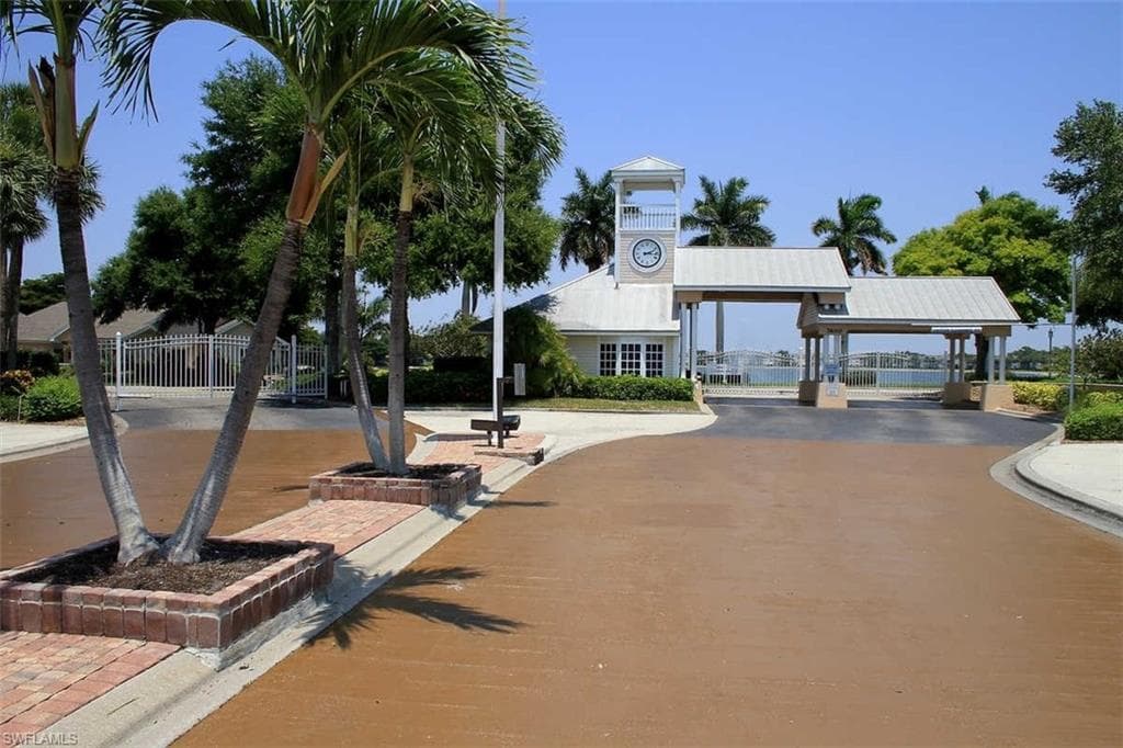 2608 Sailors WAY # 122, NAPLES FL 34109-37