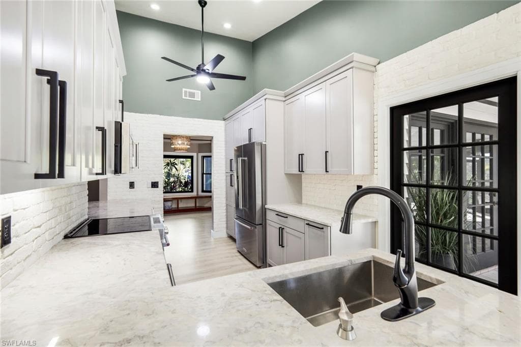 7239 Hendry Creek DR, FORT MYERS FL 33908-5
