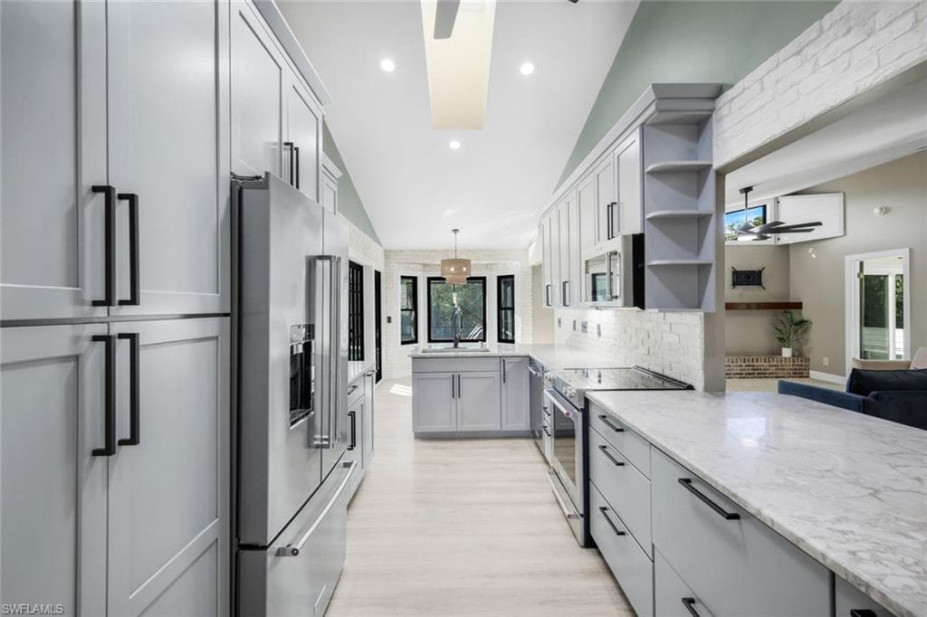 7239 Hendry Creek DR, FORT MYERS FL 33908-6