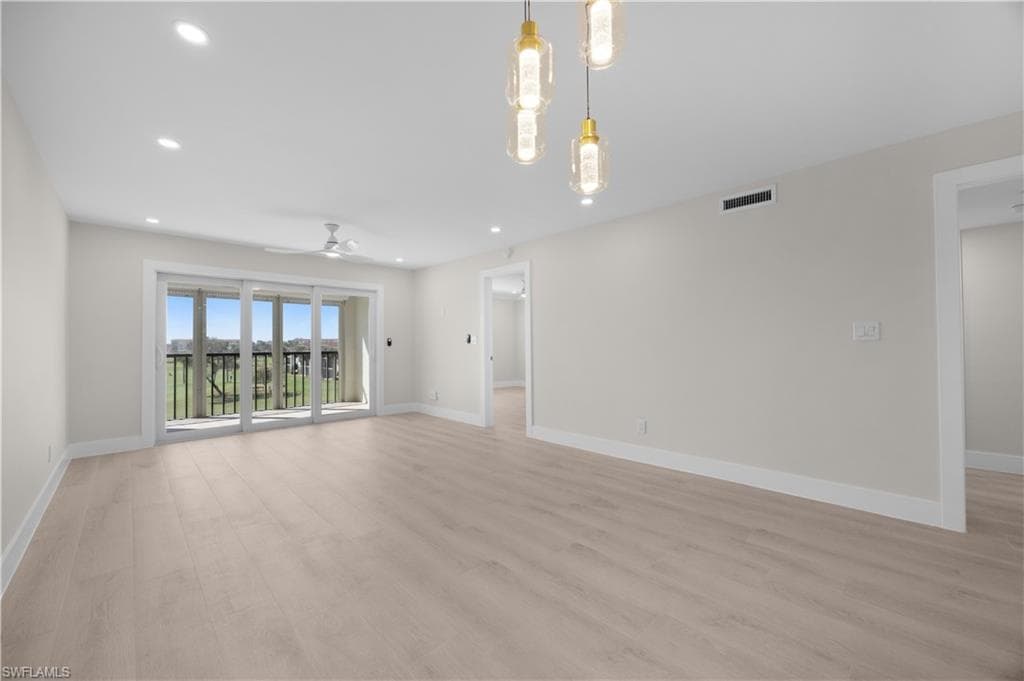 21 High Point CIR E 409-1