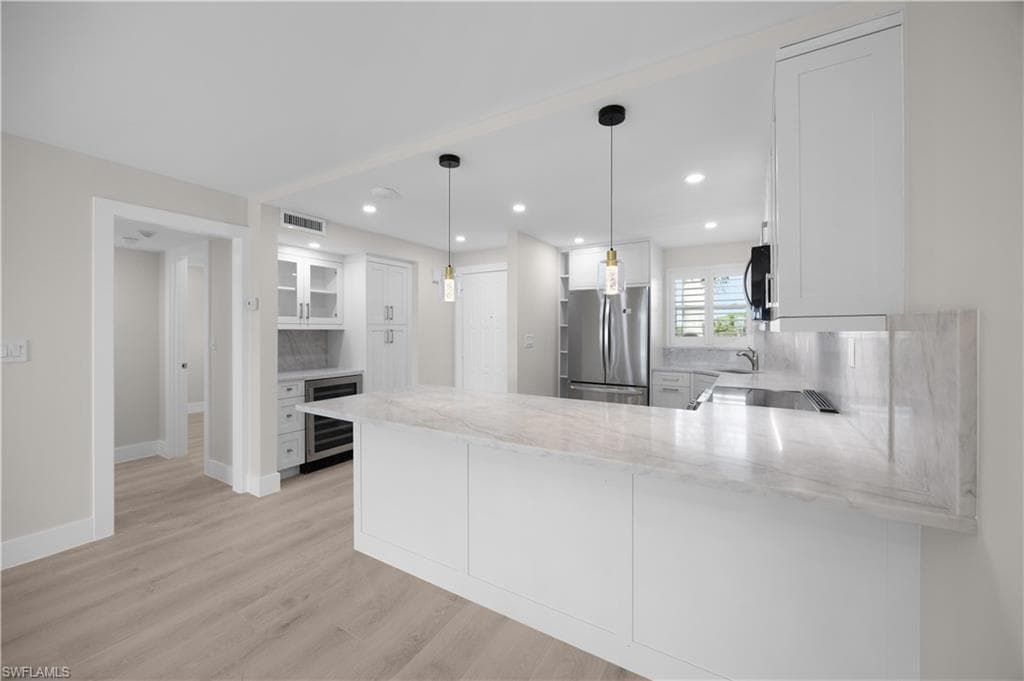 21 High Point CIR E 409-19