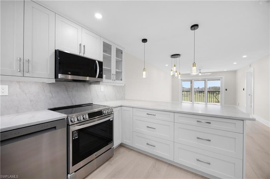 21 High Point CIR E 409-23