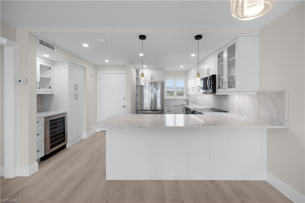 21 High Point CIR E 409-20