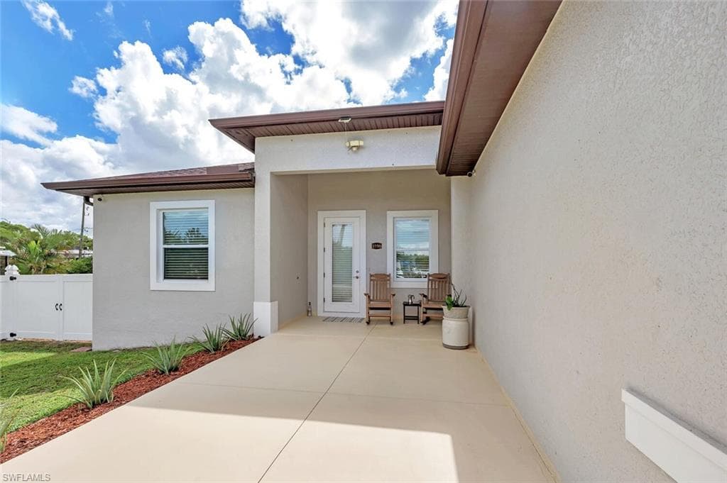3196 Connecticut AVE, NAPLES FL 34112-2
