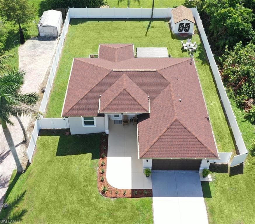 3196 Connecticut AVE, NAPLES FL 34112-39