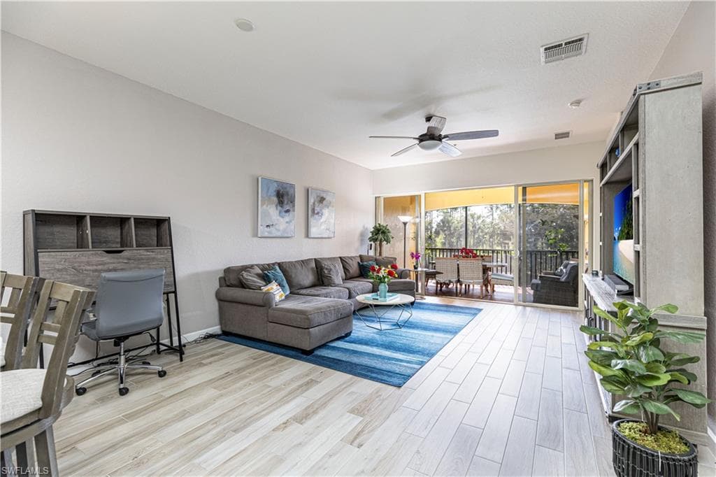 8641 Piazza Del Lago CIR 203-13