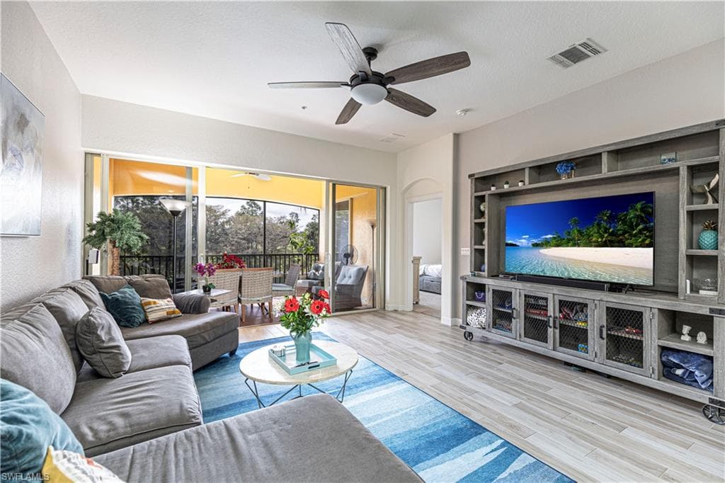 8641 Piazza Del Lago CIR 203-14