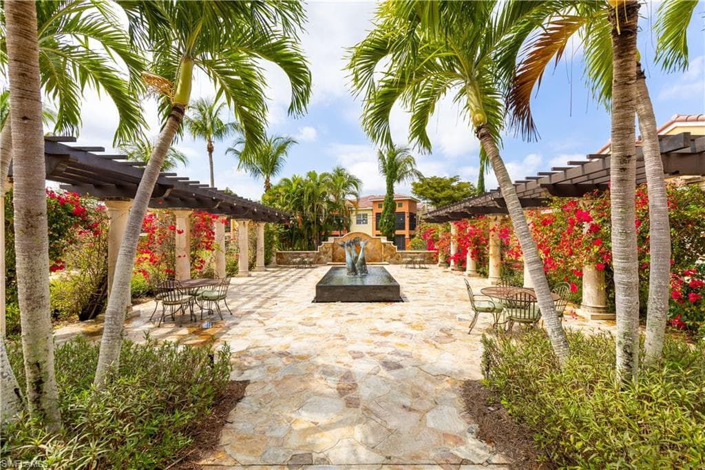 8641 Piazza Del Lago CIR 203-3