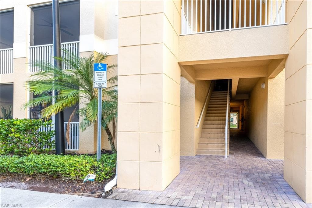 9055 Colby DR 2213-1