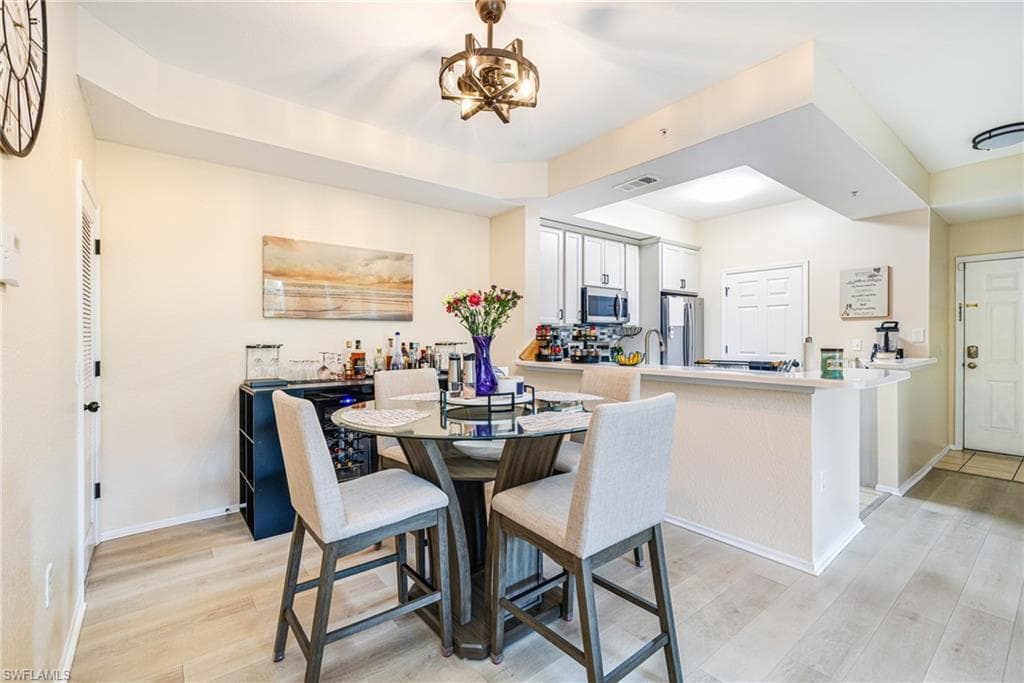 9055 Colby DR 2213-8
