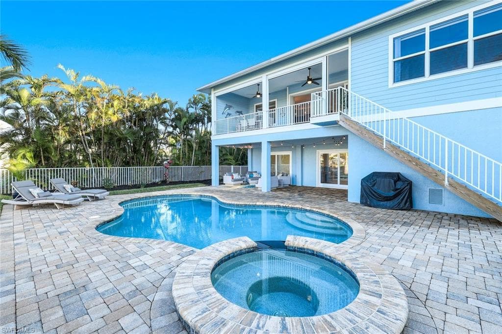 231 Sterling AVE, FORT MYERS BEACH FL 33931-35