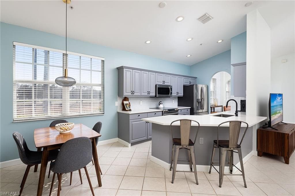 3042 Driftwood WAY 4808-1