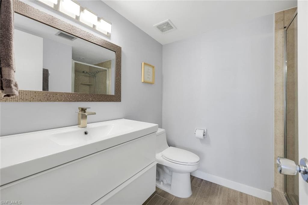 668 Broad AVE S # J668, NAPLES FL 34102-11