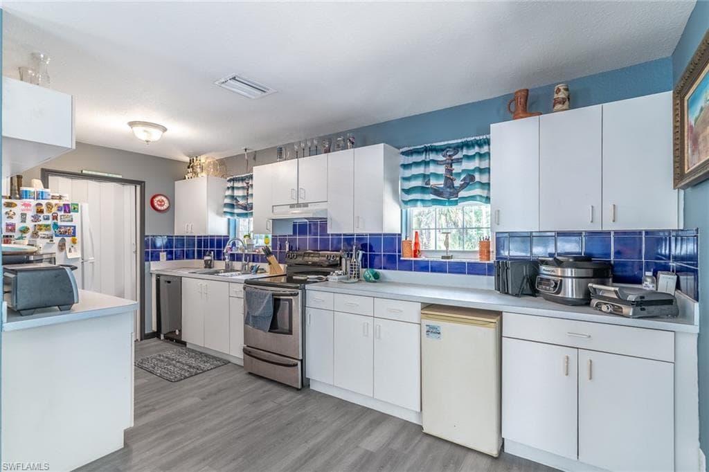 2940 Newman DR-8