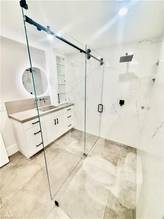 733 Pine Cone LN, NAPLES FL 34104-19