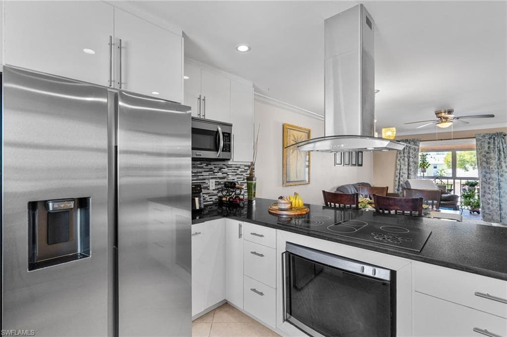 4616 Skyline BLVD 207-4