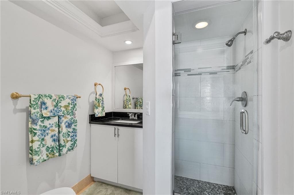 4616 Skyline BLVD 207-13