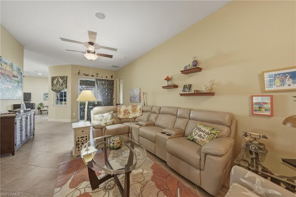 9149 Leatherwood LOOP, LEHIGH ACRES FL 33936-4