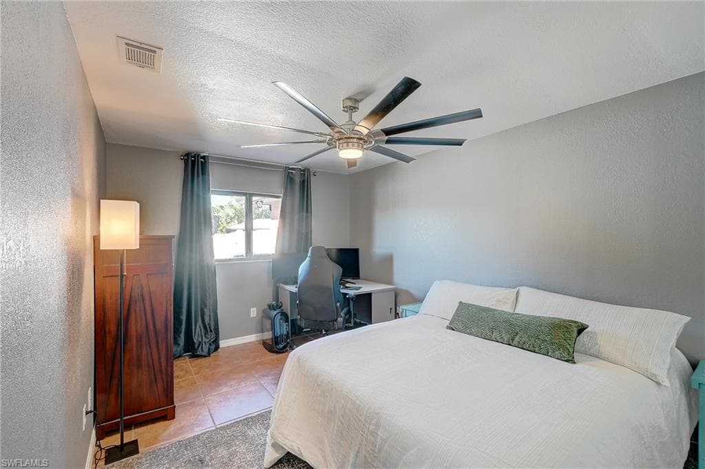 718 Arundel CIR, FORT MYERS FL 33913-22