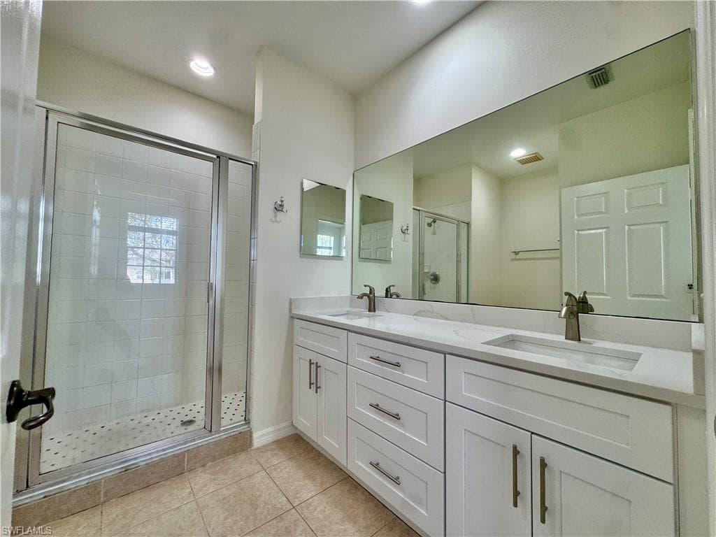 3255 Tamara DR 4-8