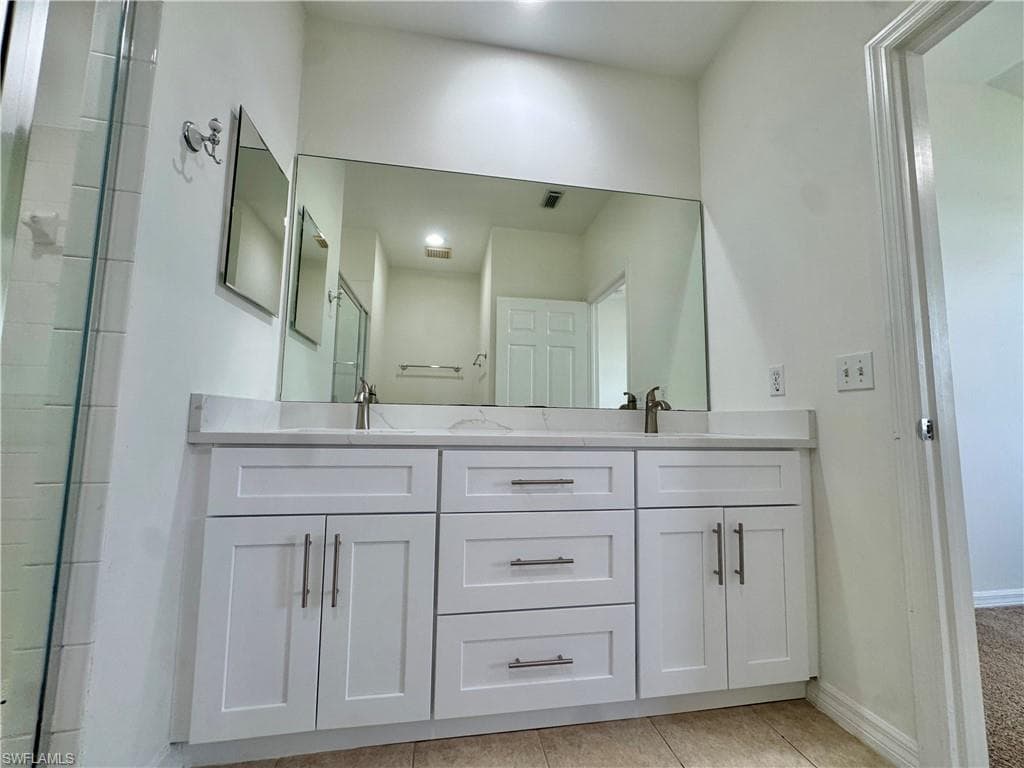 3255 Tamara DR 4-17