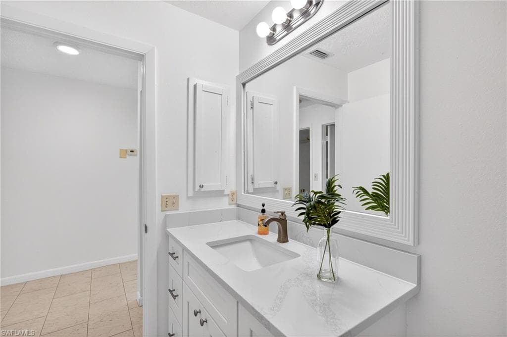 3916 SE 11TH PL 503-18