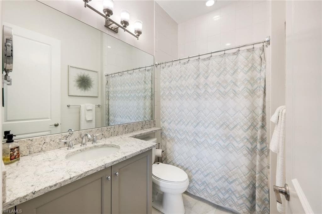 28440 Burano DR-17