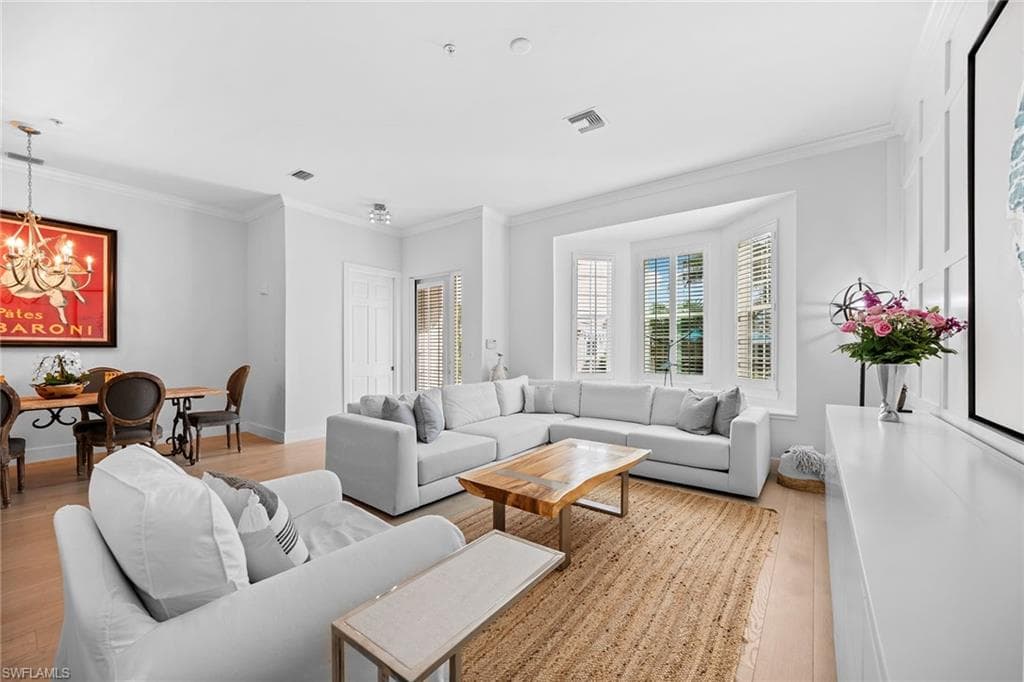443 8th AVE S 104-6